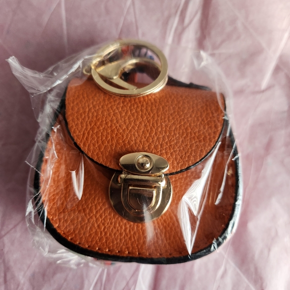 Mini Saddle Bag Charms/Ear Bud Holder with Goldtone Accents NWOT-SELECT ONE! - Picture 7 of 13